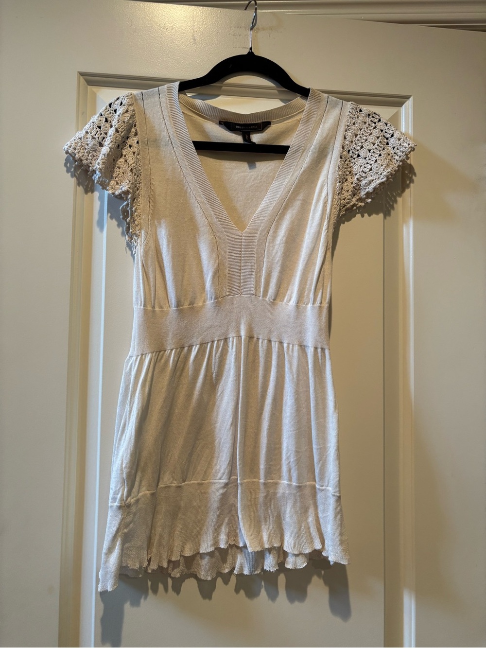 BCBGMaxAzria Cream Textured Knit Top with Branded Neck Tag